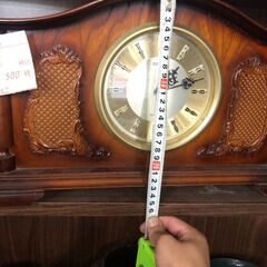 リサイクルショップどりーむ鹿大前店　No.529　時計　高さ25cm　幅46cm　奥行12.5cm　ブラウンカラーの画像