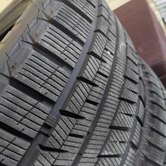 スタッドレスタイヤ 235/50R18×４本の画像
