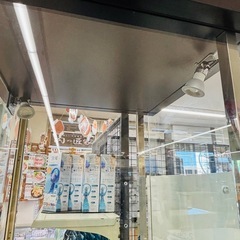 ★958 (ショーケースをお探しの方必見)　ディスプレイショーケース ライト付き　【リサイクルマート鹿児島宇宿店】の画像