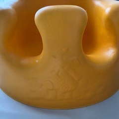 バンボ　Bumbo テーブル付き　ベビーチェア
の画像