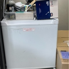 空気清浄機3台、冷蔵庫、ロッカー、トレーニングマシンの画像