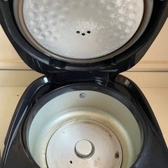 炊飯器の画像