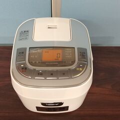 アイリスオーヤマ マイコンジャー炊飯器 2020年製 ERC-MC30-W 3合炊き ホワイトの画像