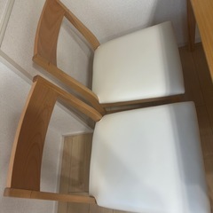 ナフコ　ダイニングテーブル
の画像