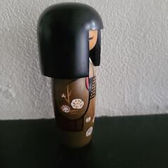 木製こけし人形 花柄 着物姿の画像