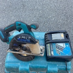 Makita コードレス丸ノコ CS551D チップソー + 充電器DC18RCの画像