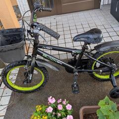 子ども用自転車　補助輪付き 16インチの画像