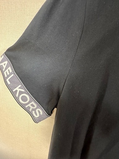 ☆新品☆ マイケル コース　Tシャツ