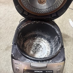 HITACHI5,5合炊き炊飯器の画像