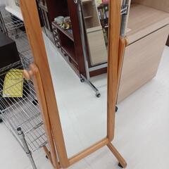 【ドリーム尾浜店】キャスター付スタンドミラー　NA　※キズ、スレあり　高さ(H)--×幅 (W)--×奥行(D)--(cm)の画像