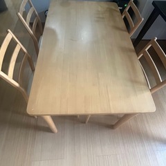 オシャレなダイニングテーブル&チェアの画像