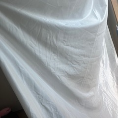 カーテン 白色の画像