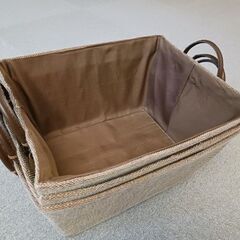 お取引中・無料・茶布のバスケット３つの画像