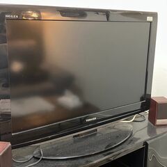【TV台付き】32インチ液晶TV（TOSHIBA・REGZA）の画像