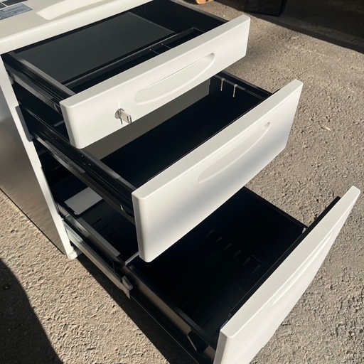 okamura SD-Vシリーズ　ワゴンセット　美品　３セットあります。 okamura SD-Vシリーズ ワゴンセット 美品 3セットあります。