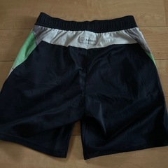adidas ハーフパンツの画像