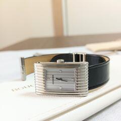 美品50万。BOUCHERON　リフレ　4Pダイヤ 未使用ストラップ2本付き　腕時計の画像