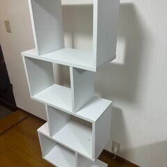 メーカー不明の本棚(白色)を譲りますの画像