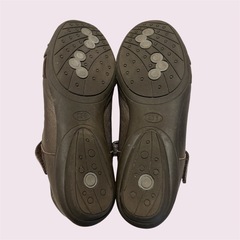 コンフォート パンプス 晴雨兼用 バックル ローヒール 撥水加工 2cmヒール フットハッピー 通勤 オフィス 歩きやすい 履きやすい 銀座ワシントンの画像