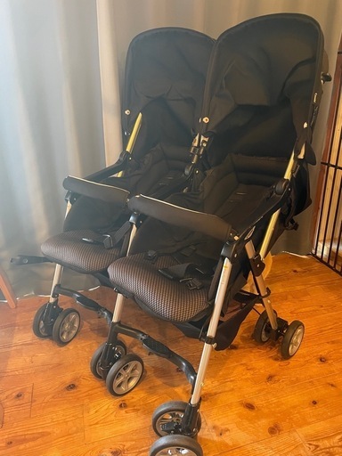 Combiツインスピン　2人乗りベビーカー