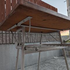 机　アンティーク　学校の画像