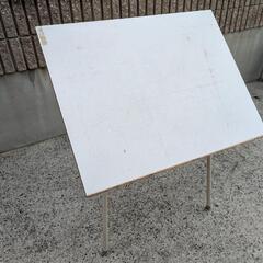 机　アンティーク　学校の画像
