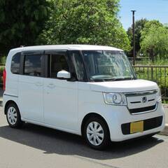 車検Ｒ８年４月１０日　Ｎ－ＢＯＸ　新型JF3　ホンダセンシングシステム　パワスラ　希少パール　低燃費　ナビ　Bカメラの画像