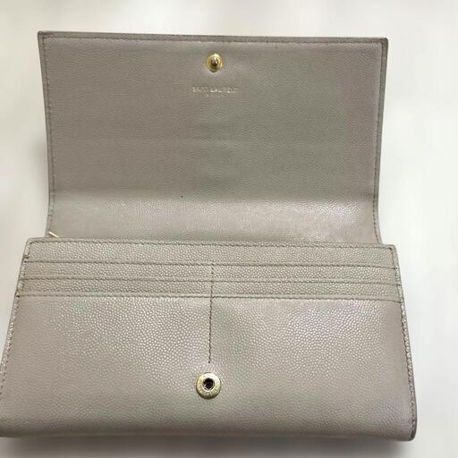 イヴ・サンローランYSL ベージュ ロゴ付き長財布 イヴ・サンローランYSL ベージュ ロゴ付き長財布
