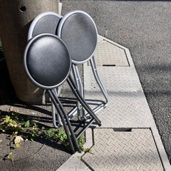 折り畳み丸椅子まとめ売りの画像