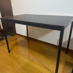 IKEAの黒色のダイニングテーブル を譲りますの画像