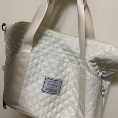 【今日22時まで1000円に値下げ可】ボストンバック アイボリーの画像