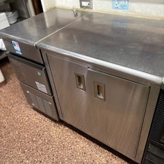 （別売り可能）ホシザキ製氷機と冷蔵庫何台もあります。の画像