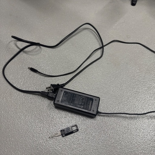 ジャンク品☆ HONBIKE 電動自転車ブラックホンバイク (プードル) 神谷