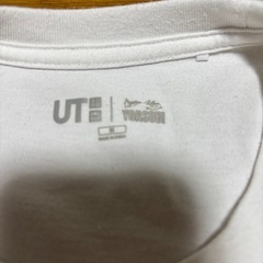 ユニクロ　YOASOBI　レディースTシャツの画像