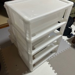 【お取引決定】チェスト4段ホワイトの画像