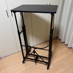 昇降デスク（手動）の画像