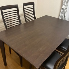 【お取引先決定しました】ダイニングテーブル　4脚セットの画像
