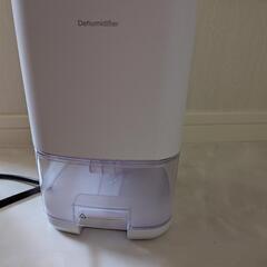 ⭐️除湿機5畳用　ホワイト　使用1ヶ月のみ⭐️の画像