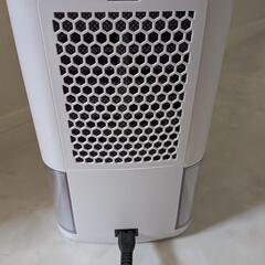 ⭐️除湿機5畳用　ホワイト　使用1ヶ月のみ⭐️の画像
