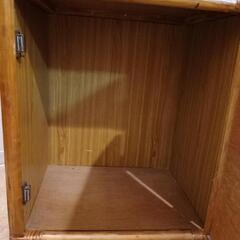 籐家具／飾り棚の画像