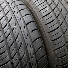 工賃込み　バリ溝中古夏タイヤ２０２２年製２１５／６０Ｒ１７　４本セットの画像