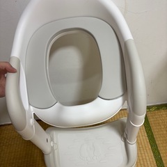 未使用　ステップ付き補助便座　西松屋の画像