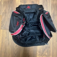 adidas ボストンバッグの画像