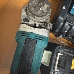 マキタ　充電式インパクトドライバー18V　TD172D   本体、充電器、バッテリー18v6.0Ah×2の画像