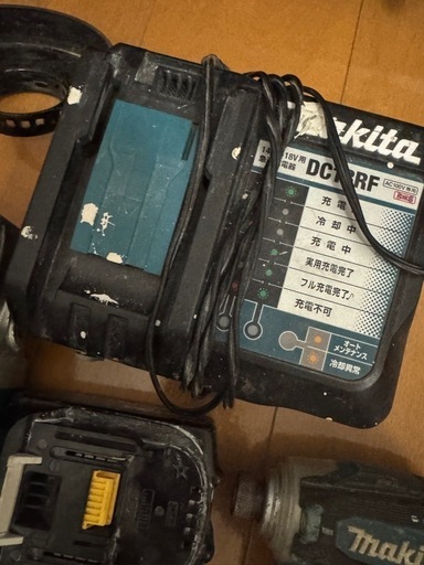 マキタ　充電式インパクトドライバー18V　TD172D   本体、充電器、バッテリー18v6.0Ah×2
