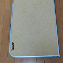 只今商談中　キャンプ用の折りたたみテーブルの画像