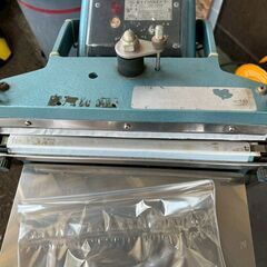 【Fuji】富士インパルスシーラー FI-300-10W 100V 動作確認済 足踏み式シーラー 接着機 密封機会 工場製品 店舗用品 包装機 Y1908の画像