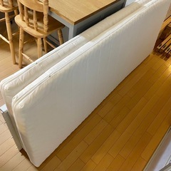 IKEA イケア HEMNES ヘムネス ソファ ベッド マットレス 2枚付の画像