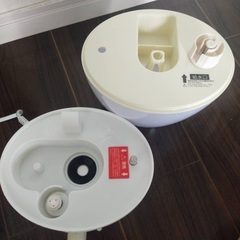 ⭐️美品⭐️H2O超音波加湿器⭐️LED＆アロマトレイ付き J22の画像