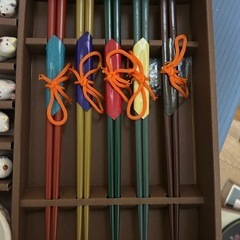 YUMI KATSURAの箸、漆器、箸置きセットの画像